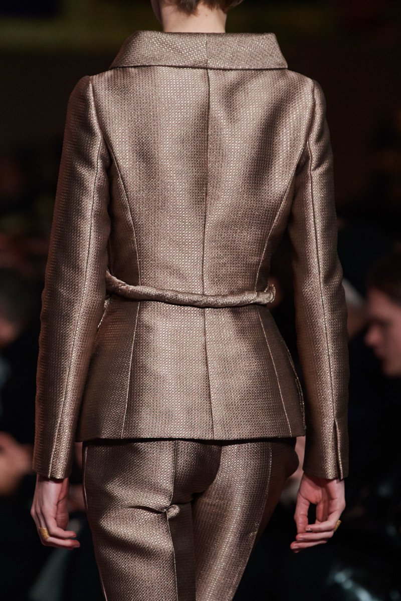 dysfashional's tweet photo. Unfortunate for @Dior as this Spring 2020 Couture collection magnifies Maria Grazia Chiuri's technical design shortcoming...tailoring. #DiorCouture #CoutureSS20 https://t.co/kttPQjkswB