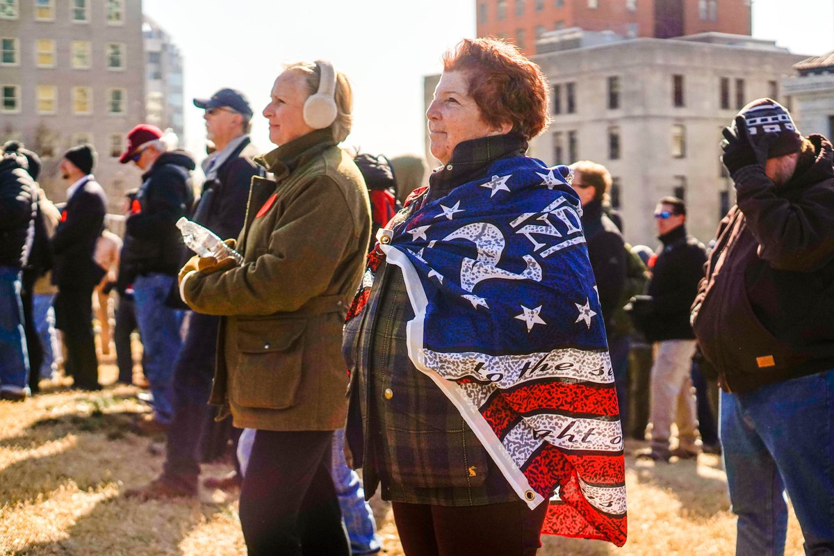 tristanlorei's tweet photo. today I participated in history at the Lobby Day rally in Richmond VA. people often tell me that photojournalism is a dead career. they're wrong because as long as there are things happening in the world, there will be a need for storytelling through photos https://t.co/4U0NqPyOU6