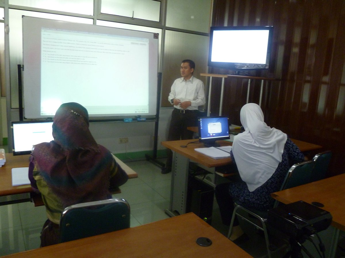 ITTrainerID1's tweet image. 💢Suasana mengajar dengan Materi Database Administration Fundamental di Belogix Bandung
.

☎️ wa.me\6281802176129
📧 dinovtech@gmail.com
.
.

#trainingdatabase #trainingsqlserver #sqlserver #microsoftsqlserver #freelancetrainer #inhousetraining #inhousetrainer
