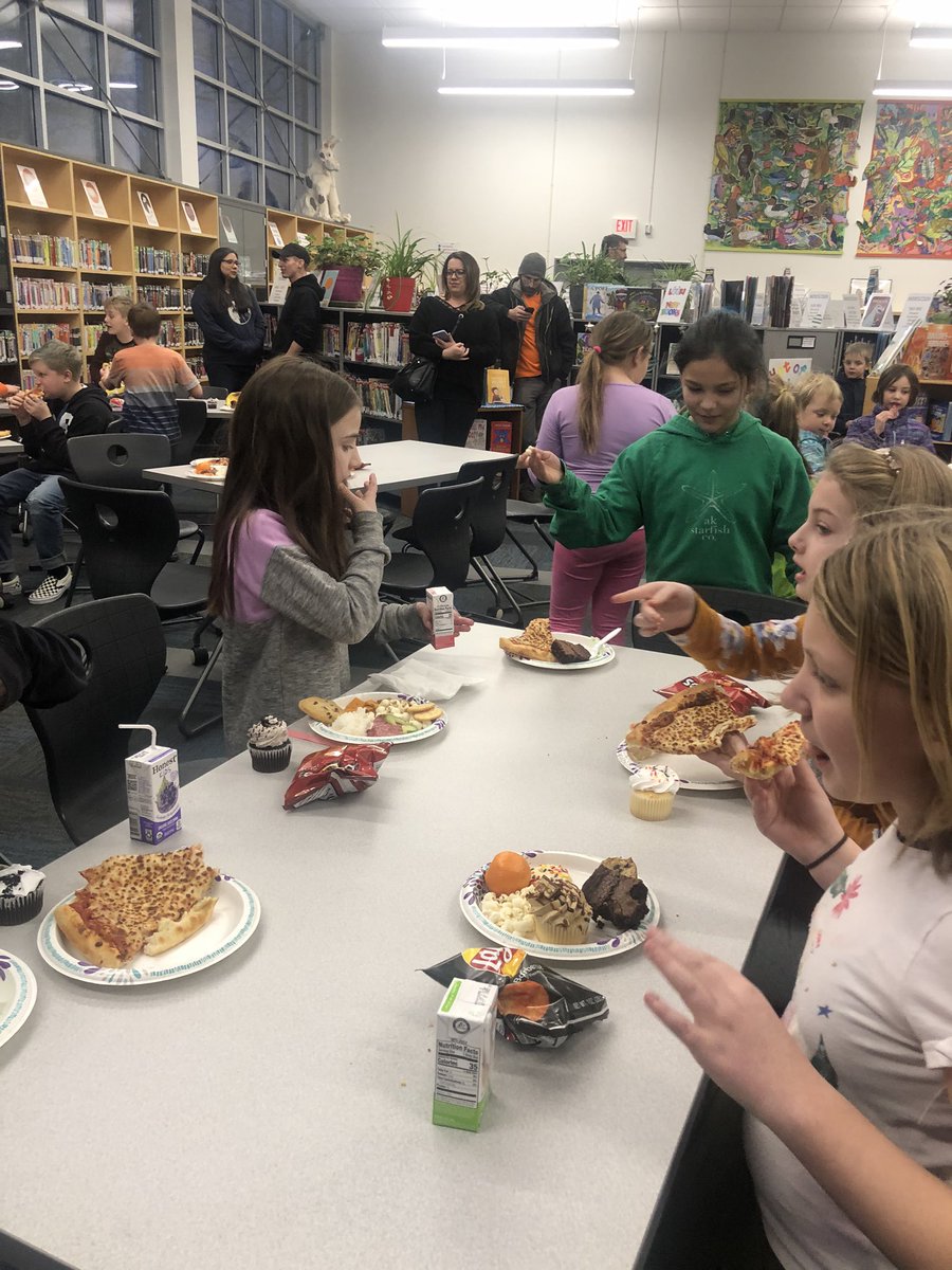 aud_drew's tweet photo. School Battle of the Books Battle Off was soooo much fun! Awesome kids and families! #TPAWS #Alaskabattleofthebooks #ASDBOB #TurnagainLib https://t.co/rNUysLOTmL