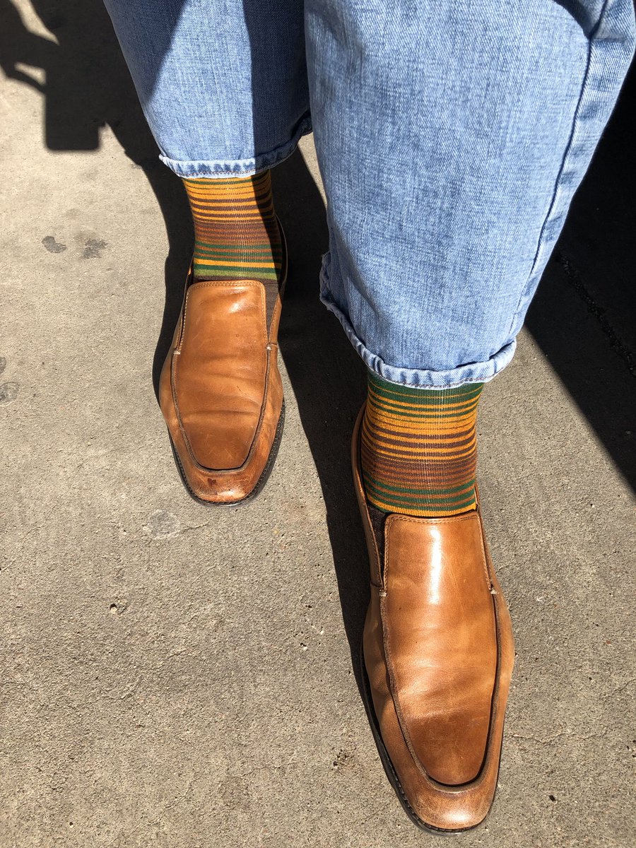 bulldawg1987's tweet photo. Another amazing pair by @DeadSoxy #staysoxy #sockgame #sockfamily #rockingthestocking https://t.co/5wwYYuKC9t