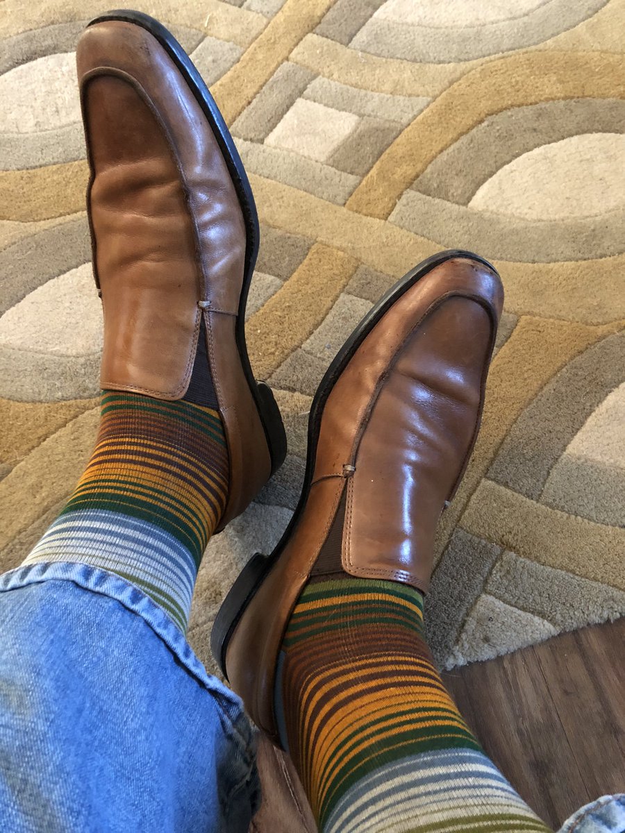 bulldawg1987's tweet photo. Another amazing pair by @DeadSoxy #staysoxy #sockgame #sockfamily #rockingthestocking https://t.co/5wwYYuKC9t