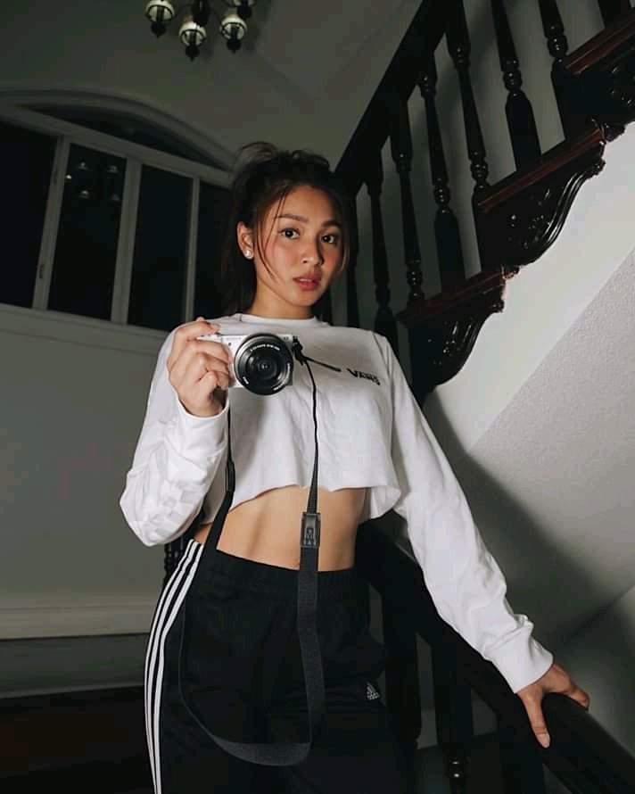 _ysabellicious's tweet photo. I will stan you forever Lady Luster ❤️
Keep the luster shinning Madam President ✨💖
#LadyLuster #NadineLustre #Nadine https://t.co/RR5W9mvM0E