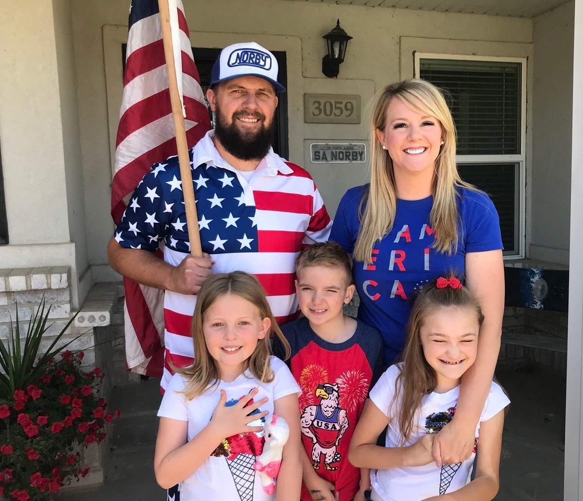 MascotMiracles's tweet photo. Shout out to our volunteers such as Jessica Norby, a stay at home mom to three 8 year olds-two of whom have health complications. "We’re so blessed to be part of this foundation and I’m so grateful for everything they’ve done for my children and me." https://t.co/Q98XjjQ3Wv https://t.co/NtjiXpCyba
