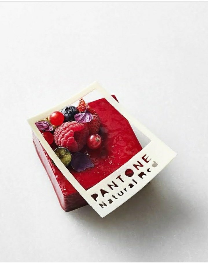 maferparodi's tweet photo. ¡Miren esta maravilla! 😍😍😍
Creada por Miquel Guarro, Pastry Director de la Pastelería Hofmann. Barcelona, España.
#NaturalRed #Pantone https://t.co/IN5DH3Leyl