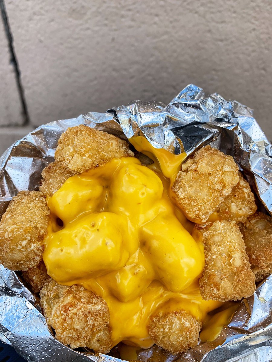 Don’t want to cook on your day off? Head over to @frescocommunitymarket tonight! We will be there until 8:45pm! 📸: <a href="/dogtowndog/">Dogtown Dogs</a>