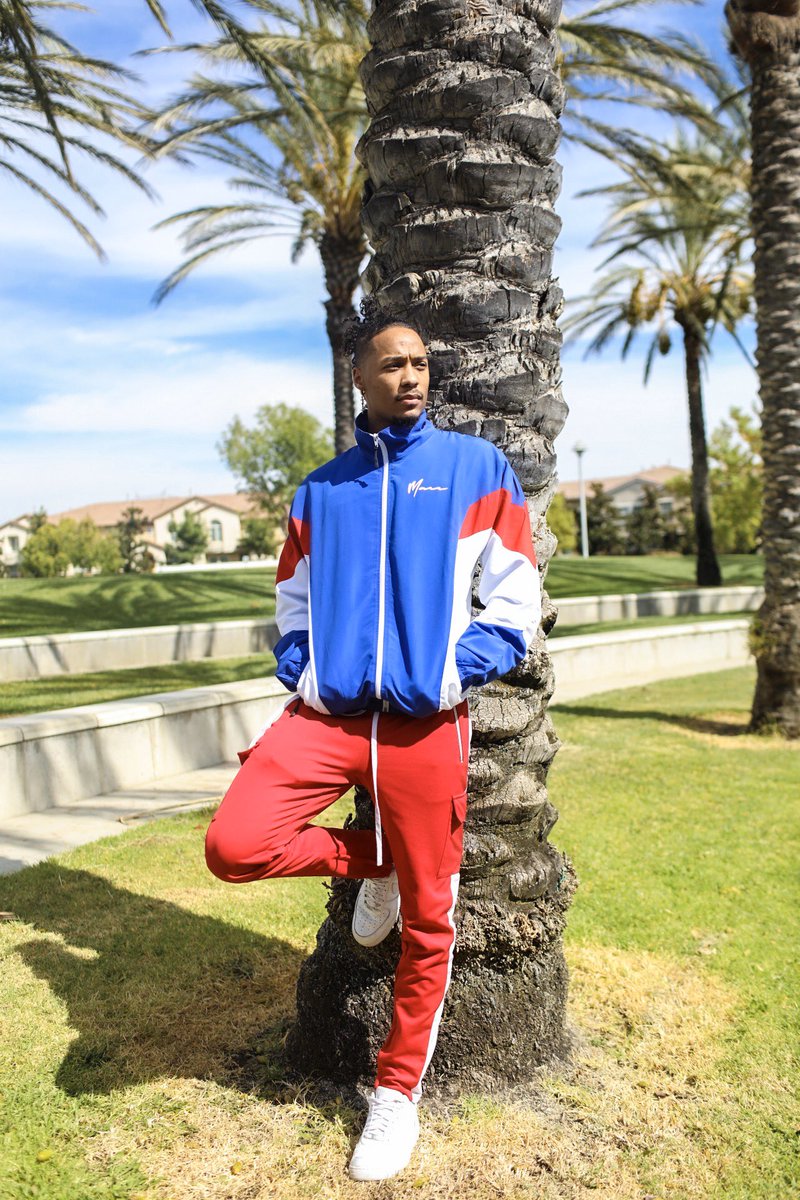 MaccClothing's tweet photo. Macc 90’s Retro Windbreaker out now 🎞

1 simple RT can help us get new customers🔥 https://t.co/qJqKOfzVxg