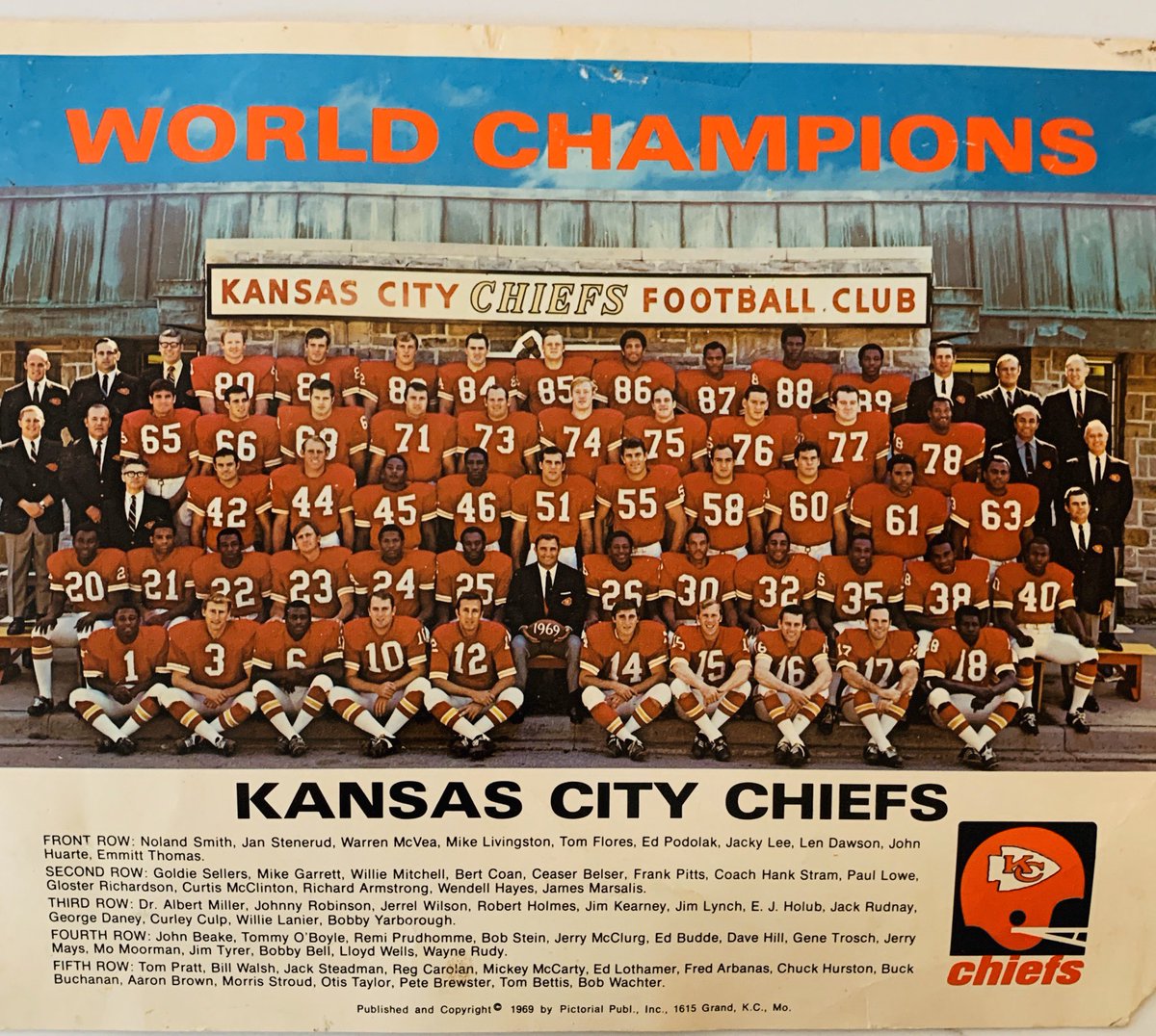 sandbarr3's tweet photo. Looking forward to adding to my childhood collection. Received this a part of my Wolfpack membership. GO CHIEFS! @Chiefs #ChiefsKindgom https://t.co/DsLDx2AoGt