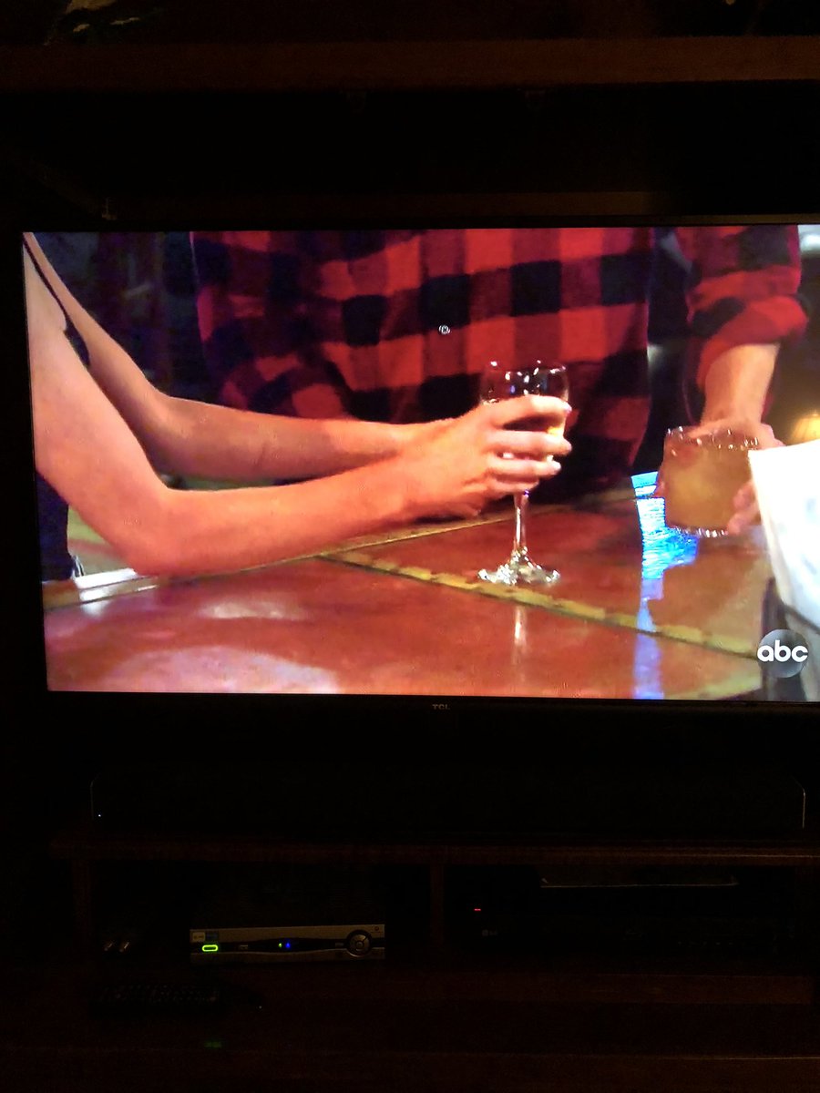 EmilyHastings's tweet photo. She’s excited that he passed the red wine “test”, yet she orders white wine at the bar? #TheBachelor https://t.co/heZSPGhSfm