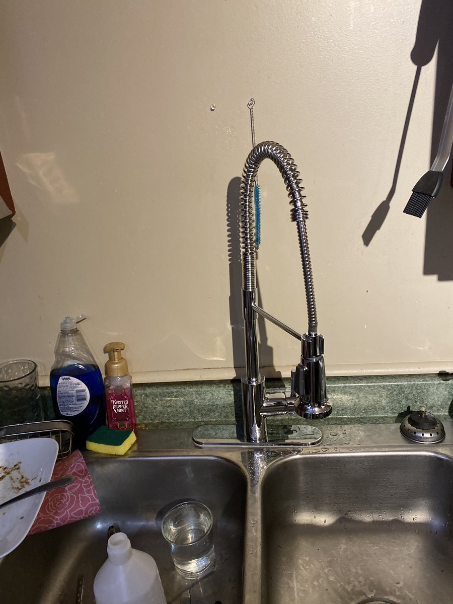 c_Roy30's tweet image. Installed a new kitchen faucet today, feeling extra manly #ToolMan #AurghAurghAurgh