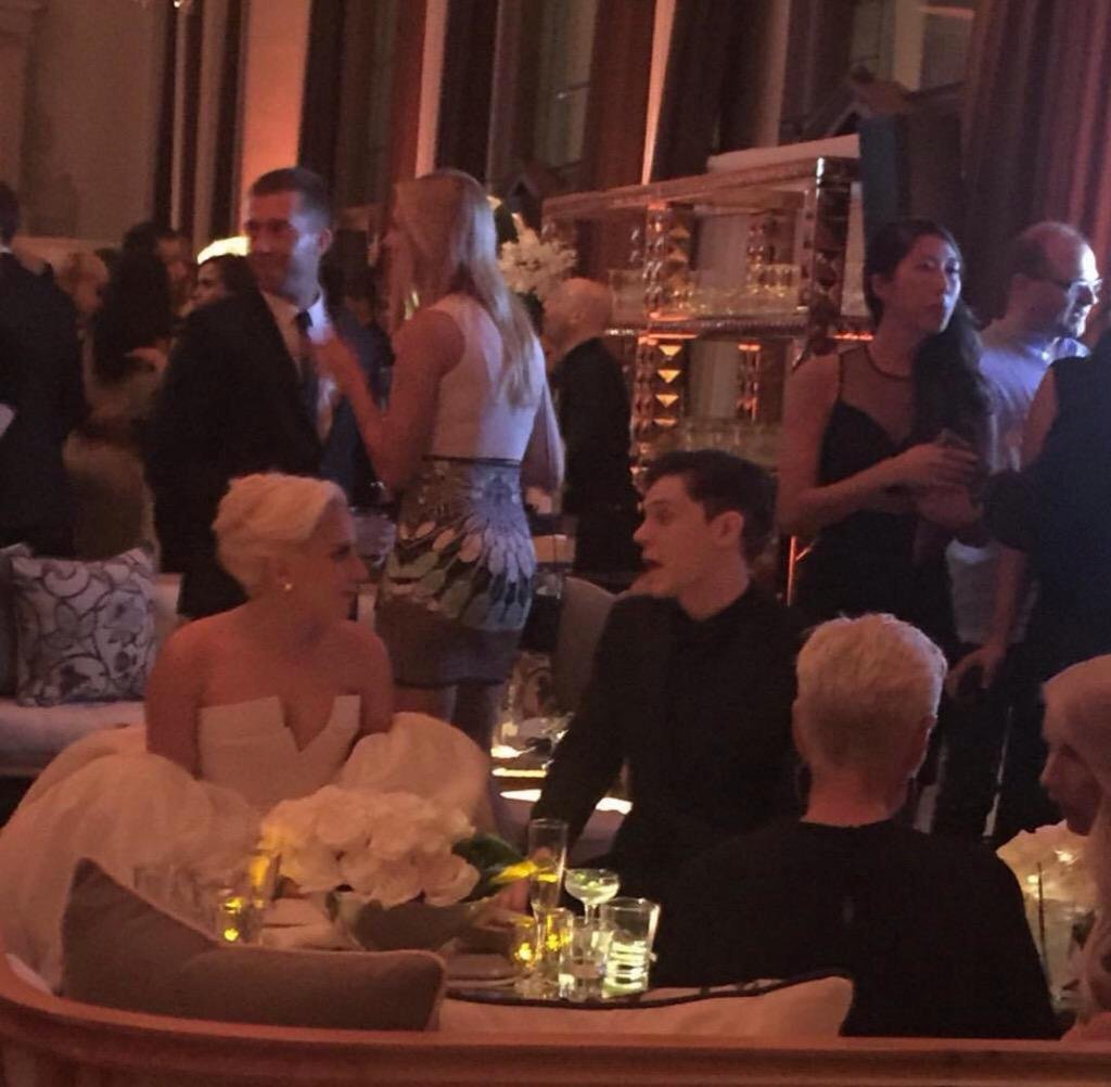 LG_Views's tweet photo. Happy Birthday, Evan Peters! 🎂🎁

I'm voting for #LadyGaga for #FaveTourStyle at the #iHeartAwards! https://t.co/5DSReoRevE