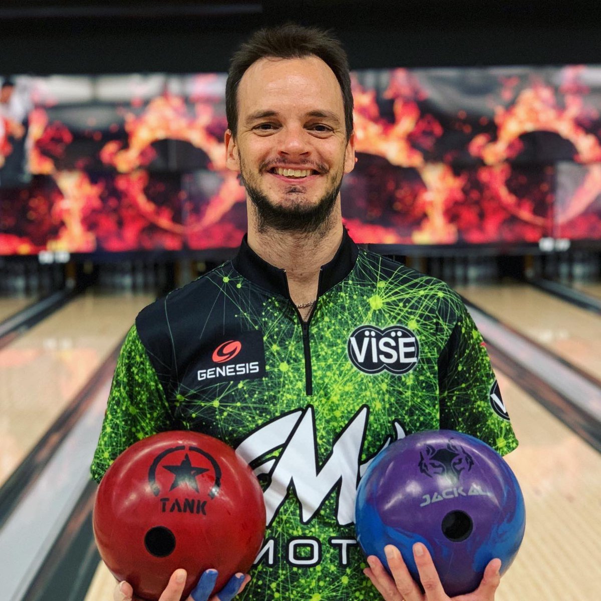 MOTIV Bowling tweet media