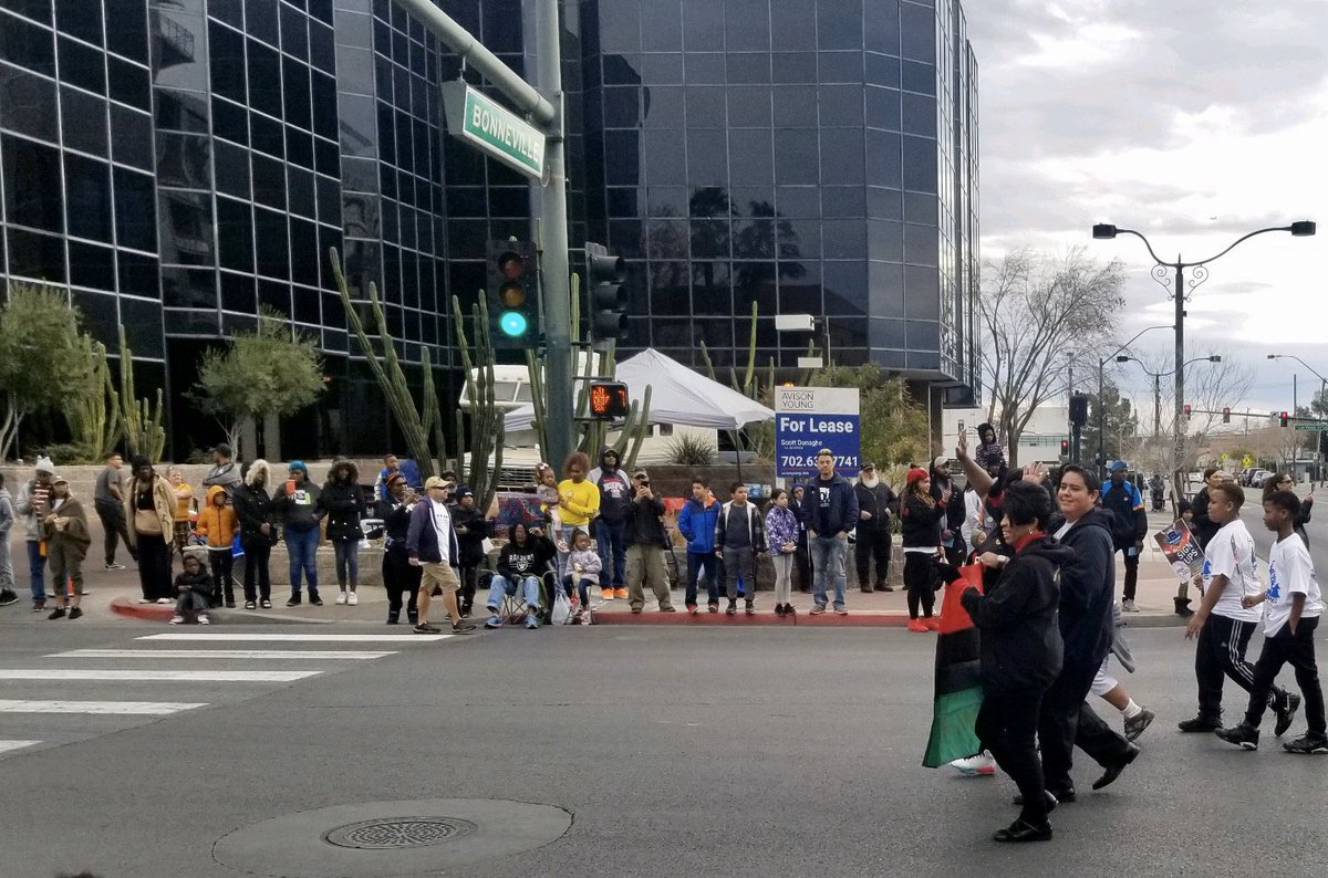 BoldenBaseball's tweet photo. Thank you to all the LVMPD Officers and staff, Bolden Little League players, coaches and volunteers, and the Nevada Black Police Association for supporting us today during the MLK parade!
#MLK #MLK2020 #MLKDay #MLKDay2020 #MLKParade #MLKParade2020 #BLL #BoldenLittleLeague #LVMPD https://t.co/zvHxETJXak