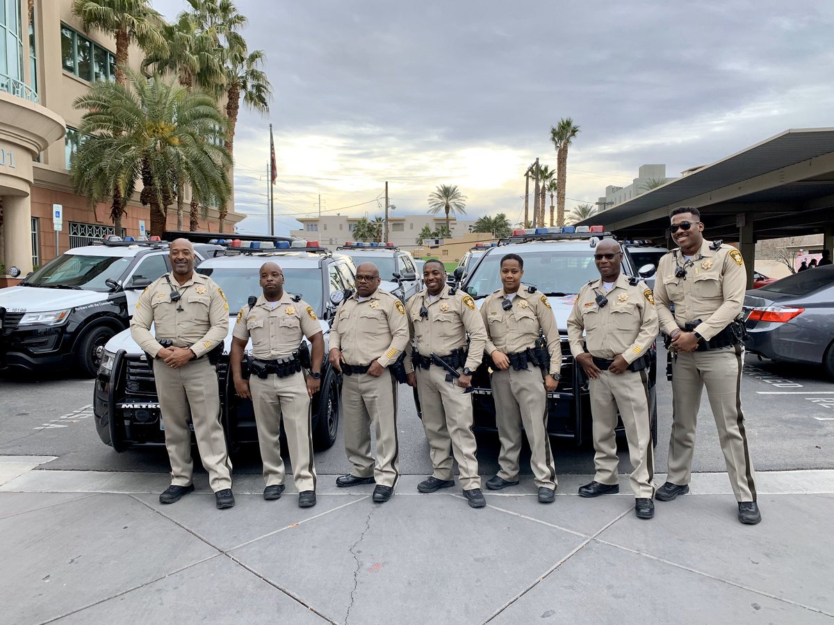 BoldenBaseball's tweet photo. Thank you to all the LVMPD Officers and staff, Bolden Little League players, coaches and volunteers, and the Nevada Black Police Association for supporting us today during the MLK parade!
#MLK #MLK2020 #MLKDay #MLKDay2020 #MLKParade #MLKParade2020 #BLL #BoldenLittleLeague #LVMPD https://t.co/zvHxETJXak