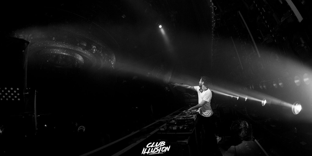 ClubillusionZH's tweet photo. It’s a pleasure to see @gregoriklosman back at @ClubillusionZH rocking the stage!🔥🔥

#Clubillusion #klosman #dance #electronic #zhuhainihjtlife #zhuhaiclubbing #zhuhaitravel #Zhuhaiig #zhuhaiparty #zhuhailifestyle https://t.co/0IIvtHt2nK
