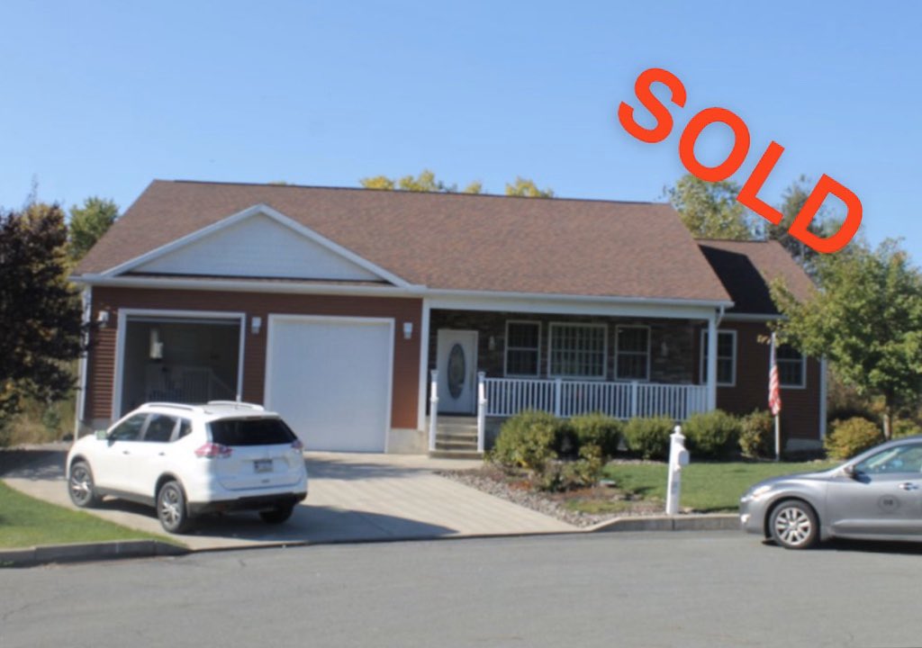 CoreyCh77054528's tweet photo. Check out these homes that I recently sold! https://t.co/B7Gf6b5Kxi