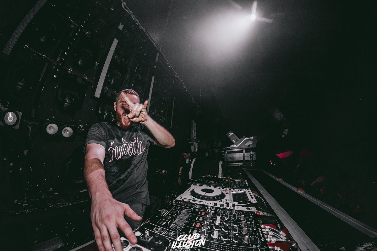 ClubillusionZH's tweet photo. @scndlofficial set was unique, such a bunch of power dude! 🚨
#Clubillusion #scndl #psytrancemusic #dancemusic #electronicmusic #zhuhainihjtlife #zhuhai https://t.co/qwUlHMivc7