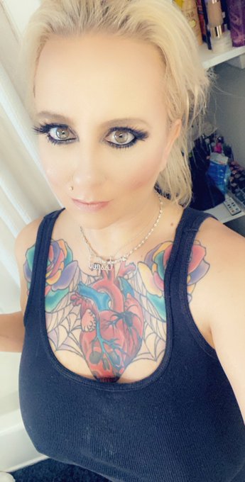 Happy Monday my friends! Busy as busy can be! Gotta get ready for #Reno!   Love you all. Will post more<a href="/tag/reno"class="tags"><span>#reno</span></a>