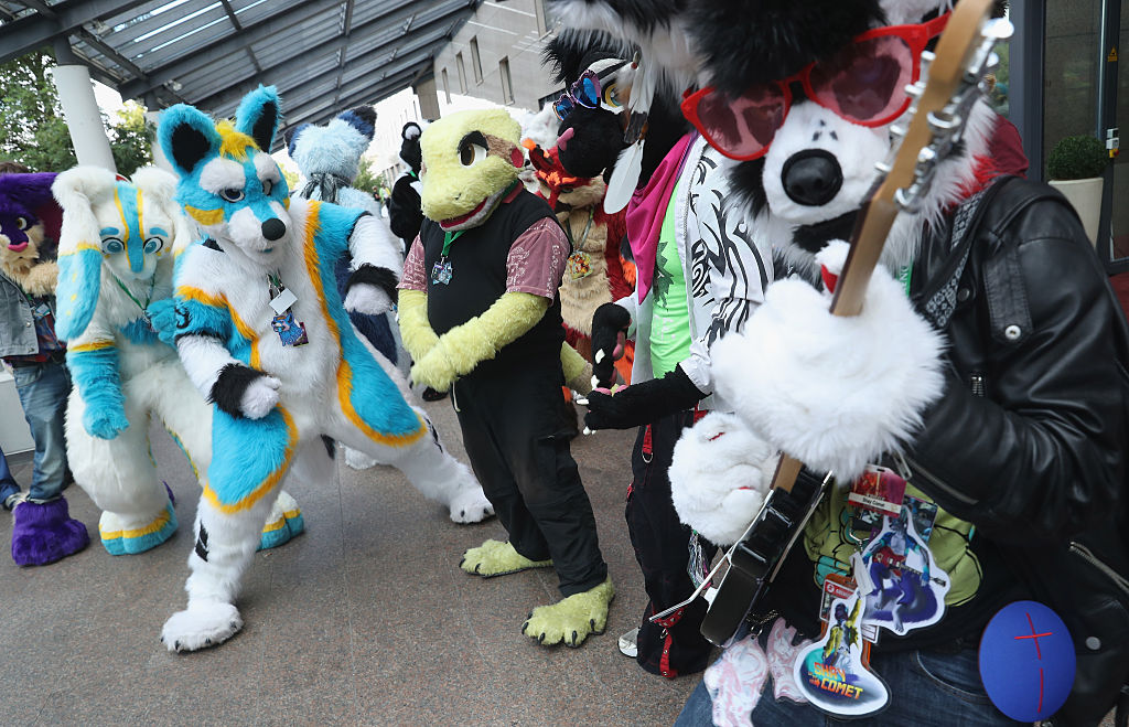 Video: San Jose furry convention attendees help make domestic violence arre...