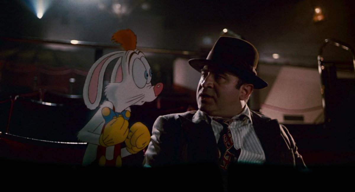 OnePerfectShot's tweet photo. WHO FRAMED ROGER RABBIT (1988) 

Cinematography by Dean Cundey 
Directed by Robert Zemeckis
Read an argument for how 1988 was the best year ever for movies: https://t.co/u5HBJbJOP3 https://t.co/J74Njn8qfy