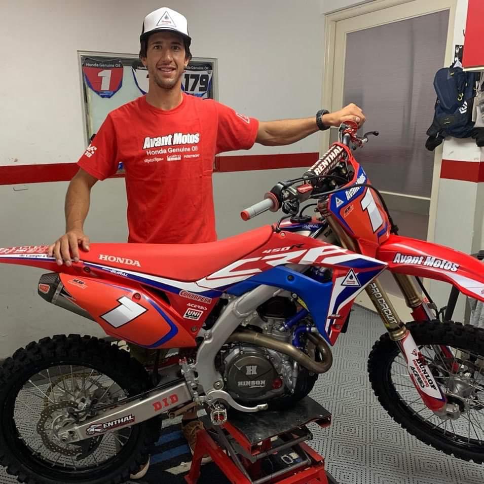 FuelUniverseTV's tweet photo. Luzzardi con Honda en 2020 || https://t.co/Bbvvvv4JRz ||
#Luzardi #MXArgentino #Honda #AvantMotos #FuelUniverse https://t.co/yGhcDJgIZM