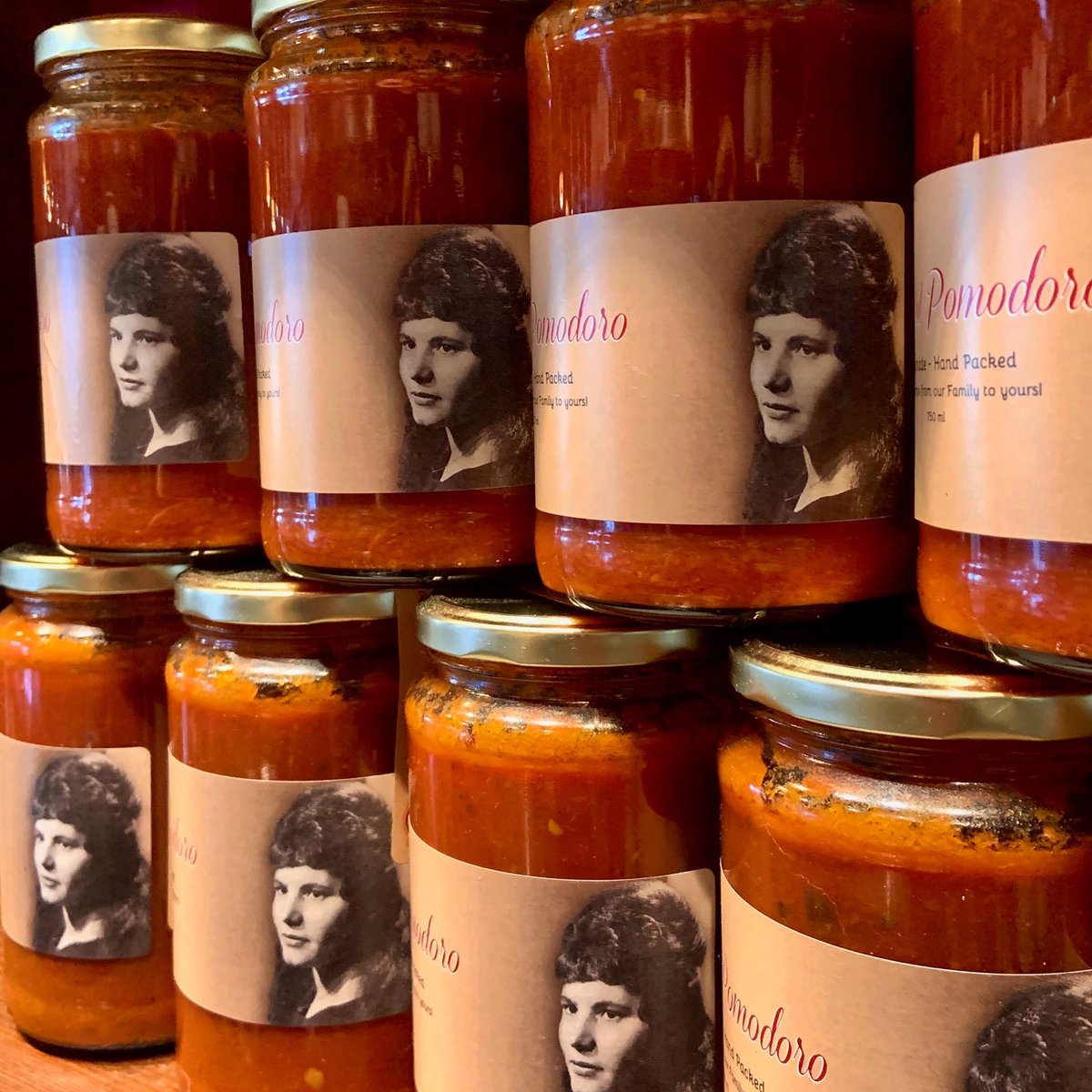 CottoEnoteca's tweet photo. No #bluemondays here, just red sauce - ready for you! Whether you’re feeling up, or down, we wanna see you at Cotto, because when you’re here you’re #famiglia 👨‍👩‍👧‍👦 https://t.co/I1zb8QBSUw