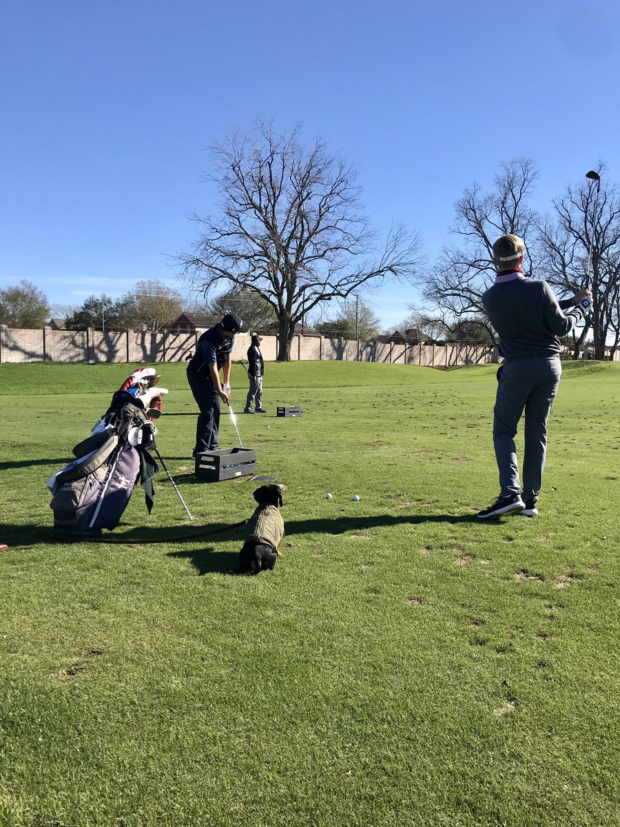 eradiosports's tweet photo. Max enjoyed his time @bhawkcc watching @_stephenjr01_ and Eli! #birdiewatch #TopDawg โค๏ธ๐ถโณ๏ธ https://t.co/5dCqySa9KZ