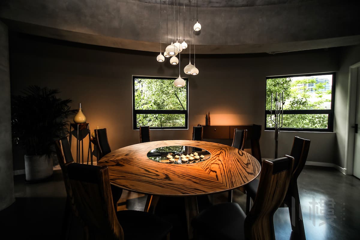 ChinaCiff's tweet photo. Located at 3034 Longteng Avenue, Xiaolou brings together multi-form products, such as well-known domestic and foreign architectural design, home design, sculpture art, installation art, new material and smart home, opening “The First Year” of art furnishing. https://t.co/MUfbMiKWcp