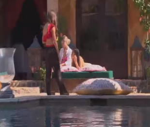 laurenzima's tweet photo. WOULD SOMEONE GET IN THE GD POOL #TheBachelor https://t.co/tBgregulPz