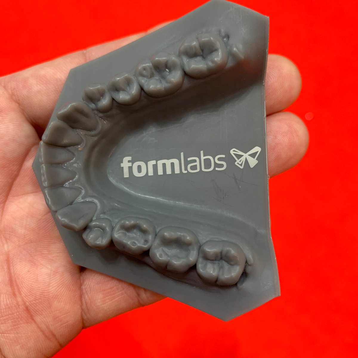 formlabsjapan's tweet photo. 国際宝飾展(IJT) 2日目です。
すぐ近くのレーザーマーキング屋さんにてGrey Resinにロゴを印字いただきました。
その他、多くの鋳造サンプルを展示してます。明後日までですので、是非お越しくださいませ。
#Formlabs #Form3 #CastableWax #TASTE #N700S #CAD鉄 #IJT https://t.co/mufvc3CyyK