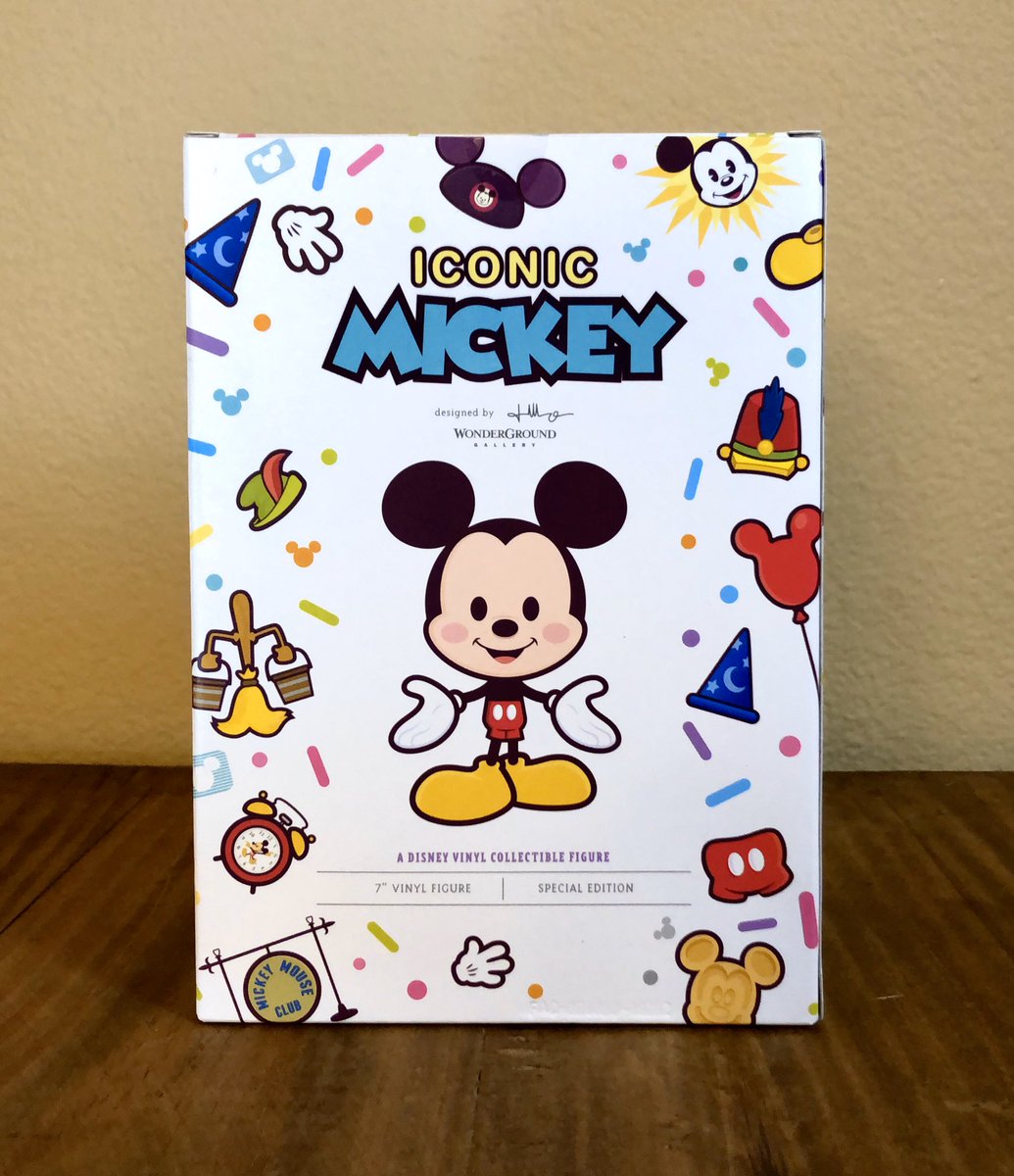 CSSully's tweet photo. It’s here!
#IconicMickey figure from @jmaruyama was a MUST HAVE! Love his style. Hoping this is just the first of many figures from Jerrod that I add to my collection! https://t.co/kkoAaUB37H