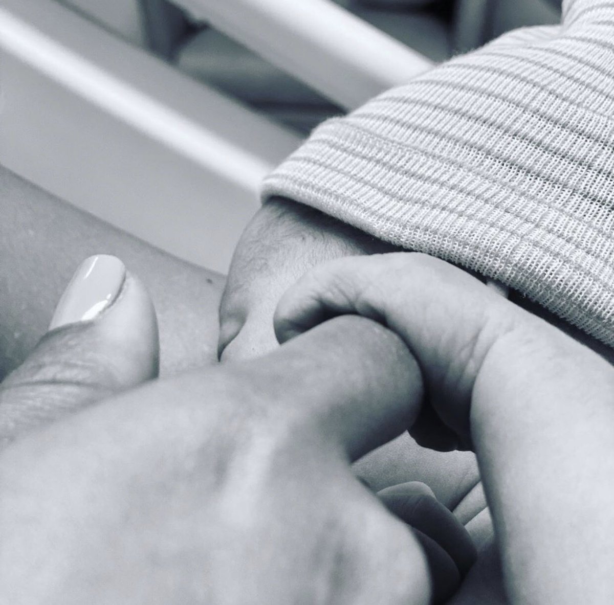MPBE's tweet photo. Bienvenue Isaiah ... 🥰💫
On souhaite plein de bonheur aux heureux parents ☺️ @MPokora @ChristinaMilian https://t.co/AULP0NMTMV