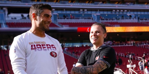 Majik まじっく On Twitter Nfl 史上初 女性コーチ ケイティ サワーズ Katie Sowers がスーパーボウルに Https T Co 5oox3lkbsx スキルがあれば 採用を検討する度胸が欲しい ということを言いたいです アメフト Nfljapan Sbliv Https T Co