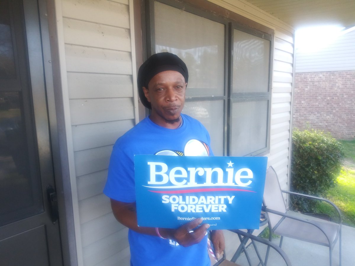 Eric is voting for Bernie in Mullins, SC. Why? Because Bernie's his guy!

#SCforBernie
#NoneBetter