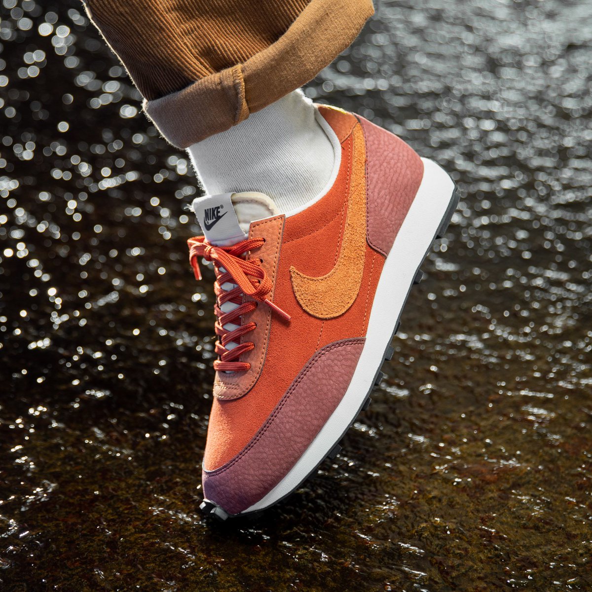 nike daybreak orange