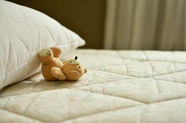 JetBrands's tweet photo. Samantha Harvey’s memoir of a year of poor sleep brings wry humor to our deeper fears.
https://t.co/mLtIai8kKU #sleephumor #sleepaid #insomnia #booksaboutsleep https://t.co/9xqITVF7tC