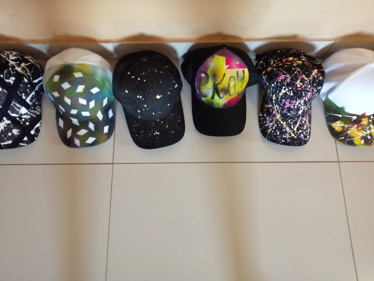 tesotobaka's tweet image. Tesoarts #painting #shoepainting #capcustomization