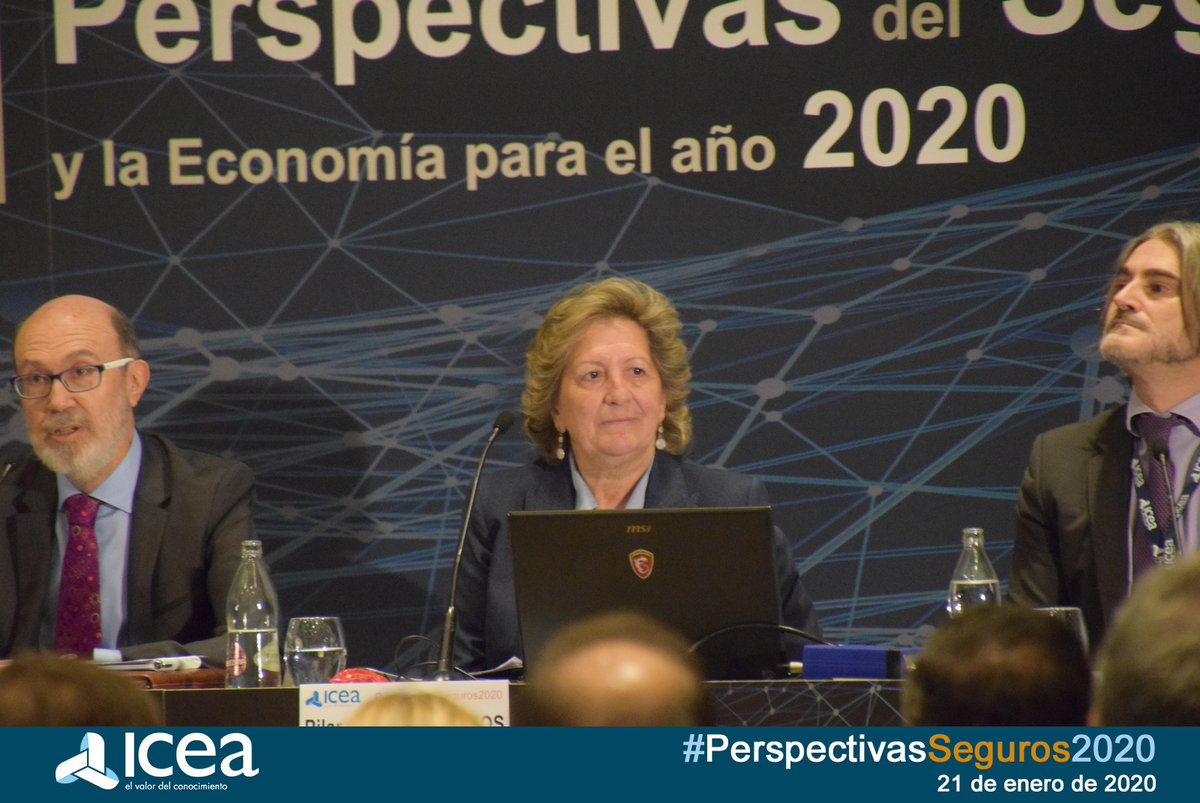 icea_es's tweet photo. Arranca la presentación de los datos de #seguros del 2019 con Pilar González de Frutos, Presidenta de @UNESPA donde el volumen total de primas se sitúa en 64.155 millones, -0,42% respecto el año anterior, con un comportamiento dispar entre vida y no vida #PerspectivasSeguros2020 https://t.co/cdmALl3oCz