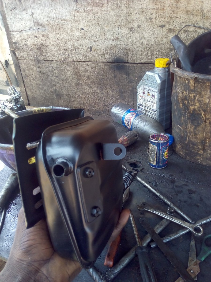 apexautomax's tweet photo. The Exhaust muffler
#ApexEcompany #generators #petrolgenerators #generatorrepairs #generatorservice #generatormechanic #generatorengineers #petrolengines #petrolmechanic https://t.co/YTNoXL9BTg