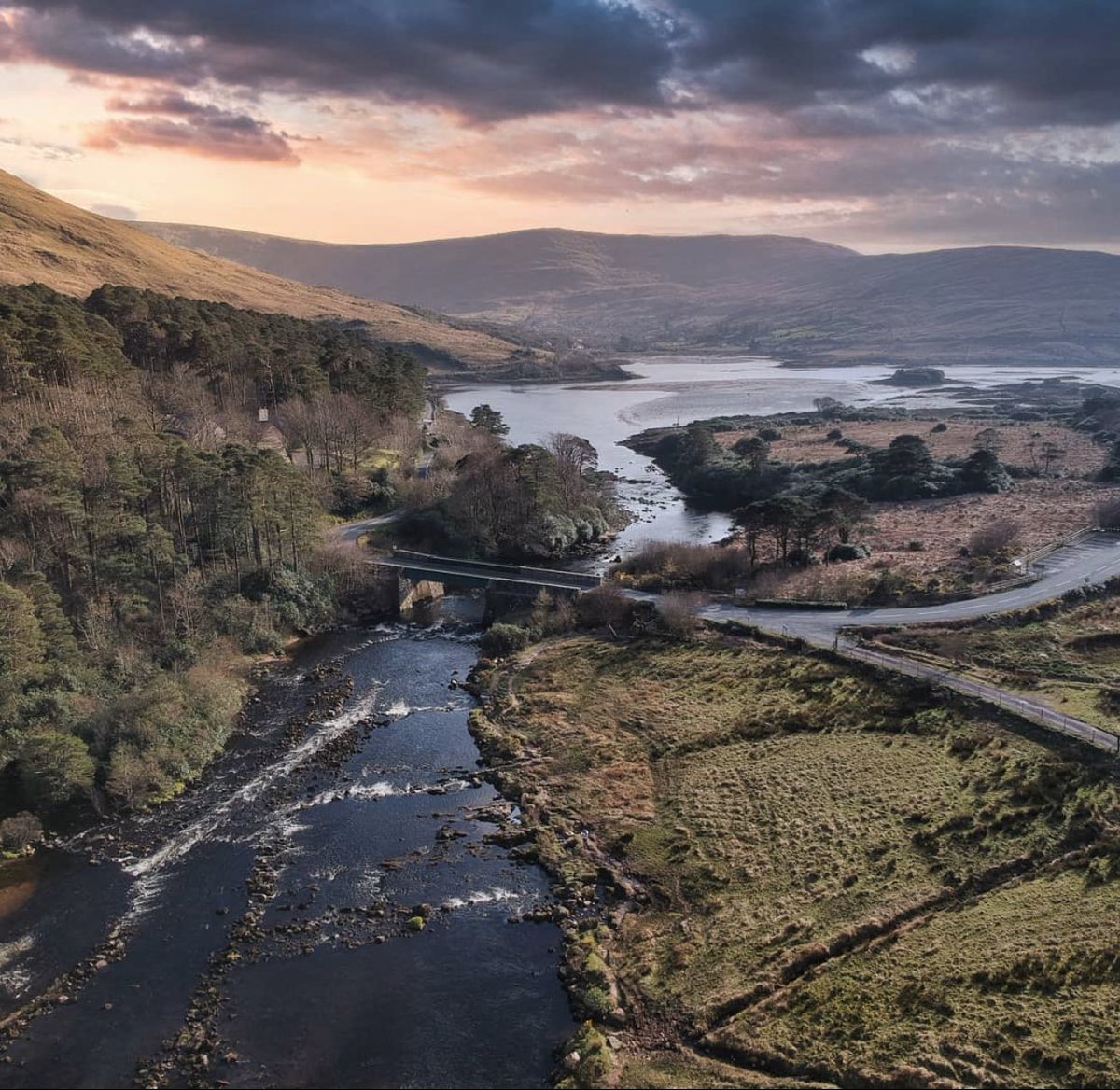 Connemara’s stunning landscape never fails to impress 😮
We’re LOVING this fantastic shot captured by instagram.com/gmurran

#thisisgalway #galway2020 #connemara #ashleighfalls #wildatlanticway #galway