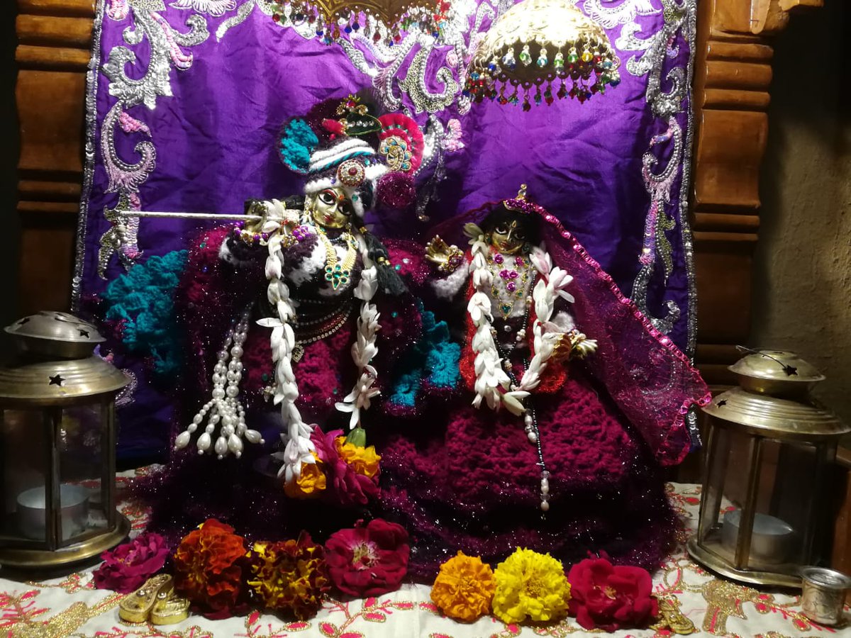 vihe_vbn's tweet photo. Sri Sri Radha Govinda in full winter dress https://t.co/vdGwUEofkN