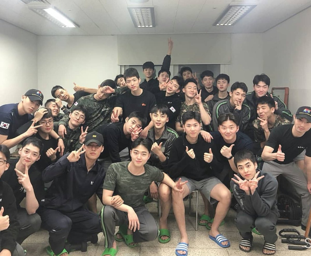 togethercha's tweet photo. 제트키 타고 가면서 봐도
찾을 수 있습니다😭😭😭
@CHA_NNNNN https://t.co/IIGlqDTTw8