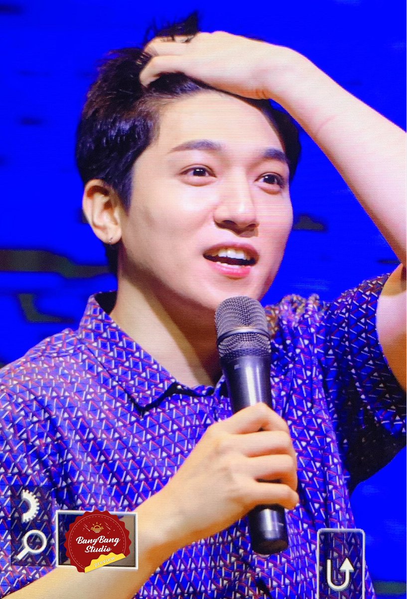 sungjin berantakin rambut dari berbagai sisi