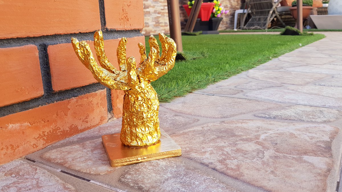 Beedy_KH's tweet photo. My handmade Death Stranding's Chiral Crystal!
#DeathStranding #TomorrowIsInYourHands @Kojima_Hideo @HIDEO_KOJIMA_EN @KojiPro2015_EN https://t.co/UFkAGOYlau