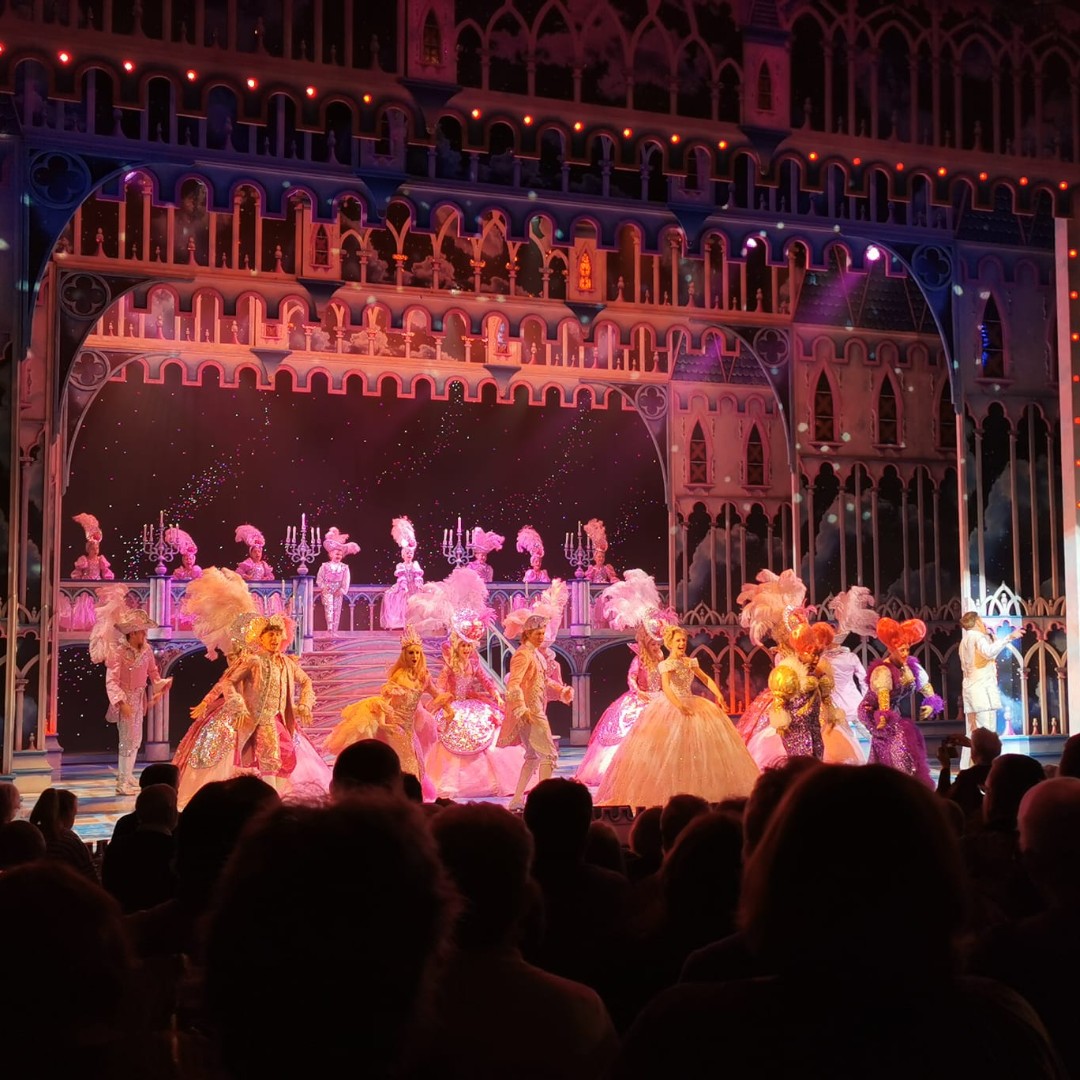 SparrowSchool's tweet photo. Our students and members of staff enjoyed a lovely evening together last week @TRPlymouth watching Cinderella! https://t.co/0YhHRsCQP1