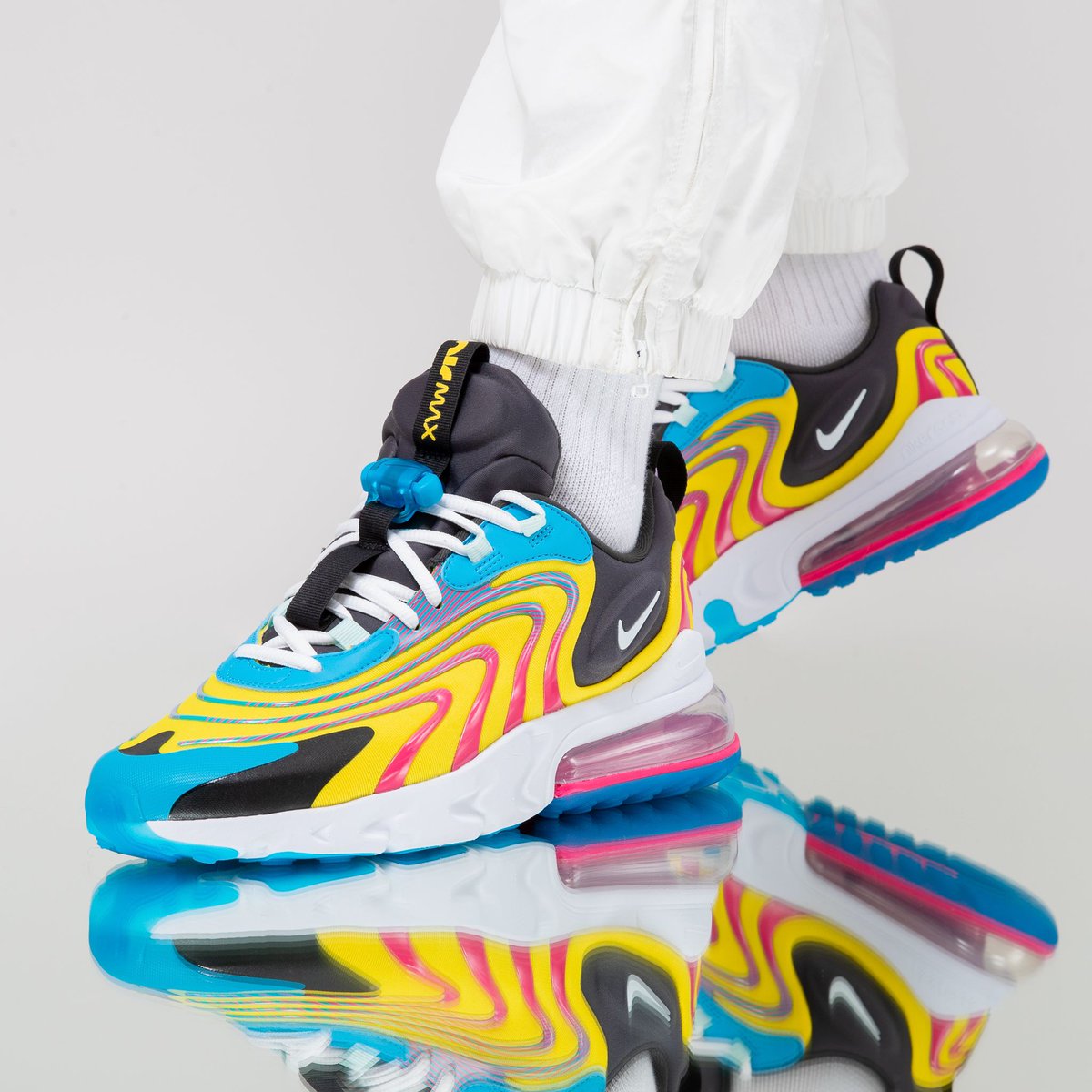Titolo Nike Air Max 270 React Eng Laser Blue White Anthracite Watermelon Release Thursday 16th January 9am Cet T Co Uezyxtutcj T Co Vo9za5ozi5 Titolo Nike Air Max 270 React Eng Laser Blue White Anthracite Watermelon Release Thursday 16th January 9am Cet T Co Uezyxtutcj T Co Vo9za5ozi5