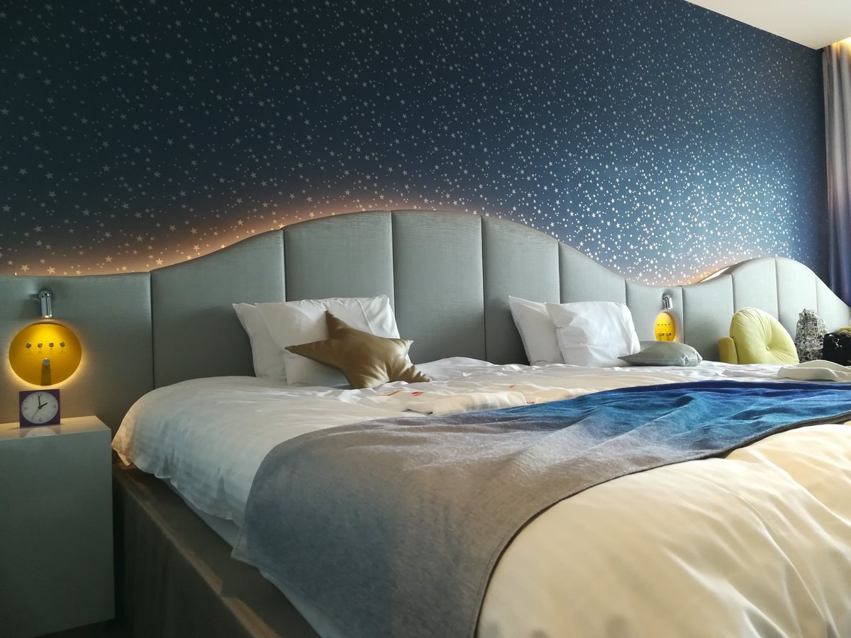 さき パーソナルスタイリスト ホテルは隣の ユニバーサルポート も良かったかも ミニオンがとにかく好きならオススメ ロビーに子供の遊び場 恐竜に特化したお店が魅力的 ホテルのロビー見にくるだけでも楽しめるよー 子連れusj