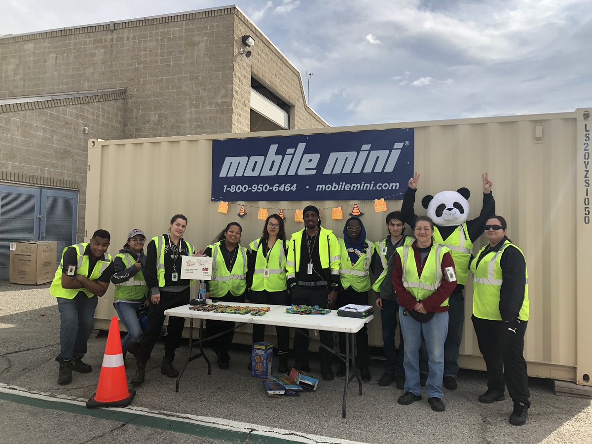 UPS SBD Gateway Twilight (@sbdups) on Twitter photo Time for a Workshoe Audit... and a little snack to start your workweek off right... <a href="/UpsBeto/">Beto Sepulveda</a> <a href="/audreyvb3/">Audrey VandenBosch @SafetySupervisor</a> <a href="/hrbobbyups/">Bobby Esquivel</a> <a href="/RDubiefUPS/">Ryan Dubief</a> <a href="/jrindafernshaw/">Fern Shaw</a> <a href="/KailaWi41965813/">Kaila Willis</a> <a href="/RyanBuckert/">Ryan Buckert</a> <a href="/melirere/">Melinda Herrera</a> Time for a Workshoe Audit... and a little snack to start your workweek off right... <a href="/UpsBeto/">Beto Sepulveda</a> <a href="/audreyvb3/">Audrey VandenBosch @SafetySupervisor</a> <a href="/hrbobbyups/">Bobby Esquivel</a> <a href="/RDubiefUPS/">Ryan Dubief</a> <a href="/jrindafernshaw/">Fern Shaw</a> <a href="/KailaWi41965813/">Kaila Willis</a> <a href="/RyanBuckert/">Ryan Buckert</a> <a href="/melirere/">Melinda Herrera</a>