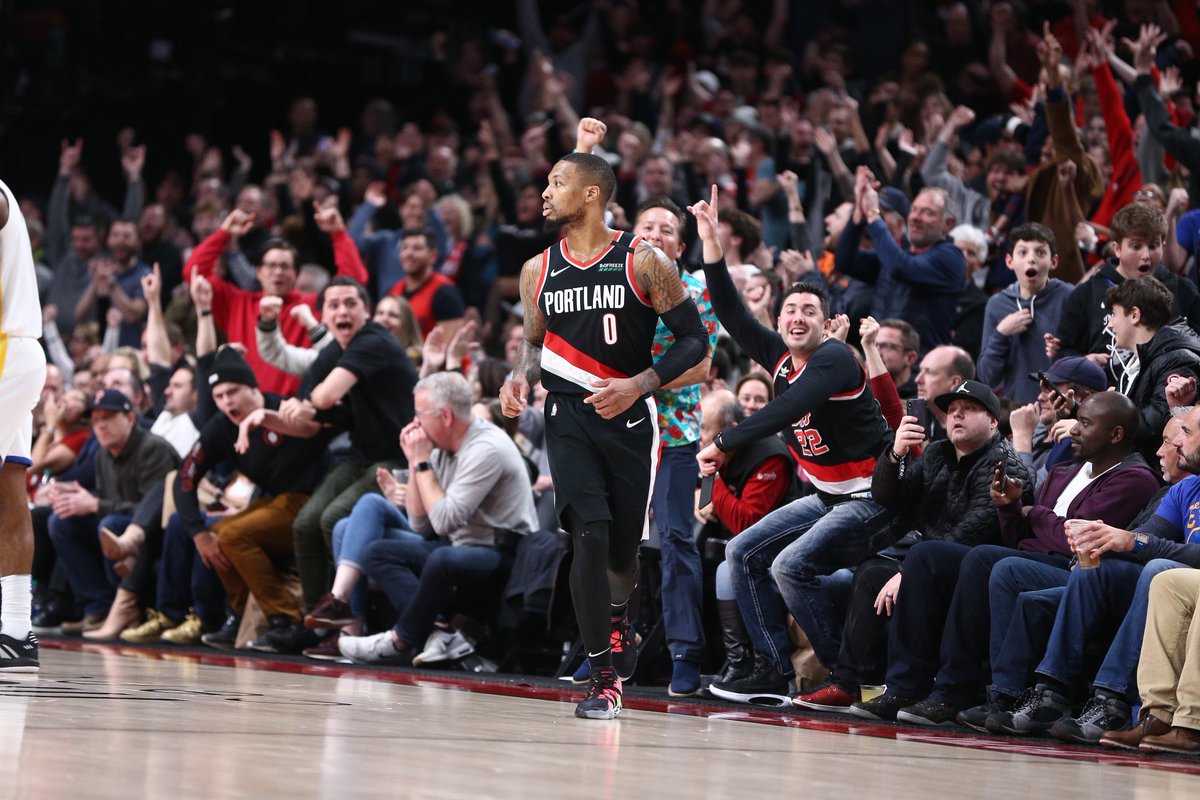 Damian Lillard had 61 Points, 10 Rebounds &amp; 7 Assists tonight. This is his 2nd game with 60+ Points this season and is the sixth player with multiple 60 point games in NBA history.

He also became the 1st player in NBA history with a 60 point game and 10+ 3s made.

Dame time⌚️