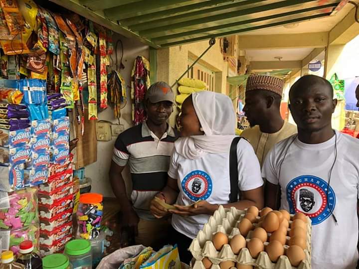 MalaTujjani73's tweet photo. #1year_Back.
The #BNMCVolunteers in Abuja are presently doing a Shop-To-Shop Engagement at Kado Estate market. #BNMCActivities @BuhariCentre @Mvnaaa___ https://t.co/BwQF23j3JV